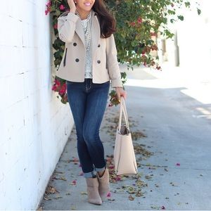 Ann Taylor Short Beige Trench Coat 0 XS EUC Beautiful Fit Leather Trim Double